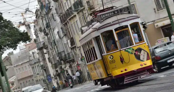 Tranvía 28 en Lisboa - 10 cosas que hacer en Lisboa