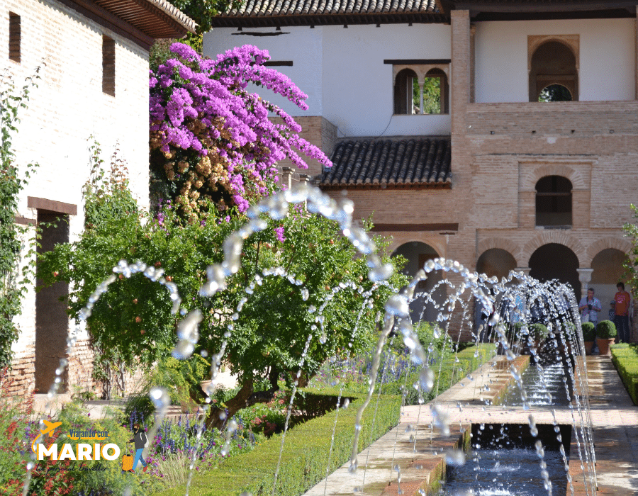 Fuente en La Alhambra de Granada